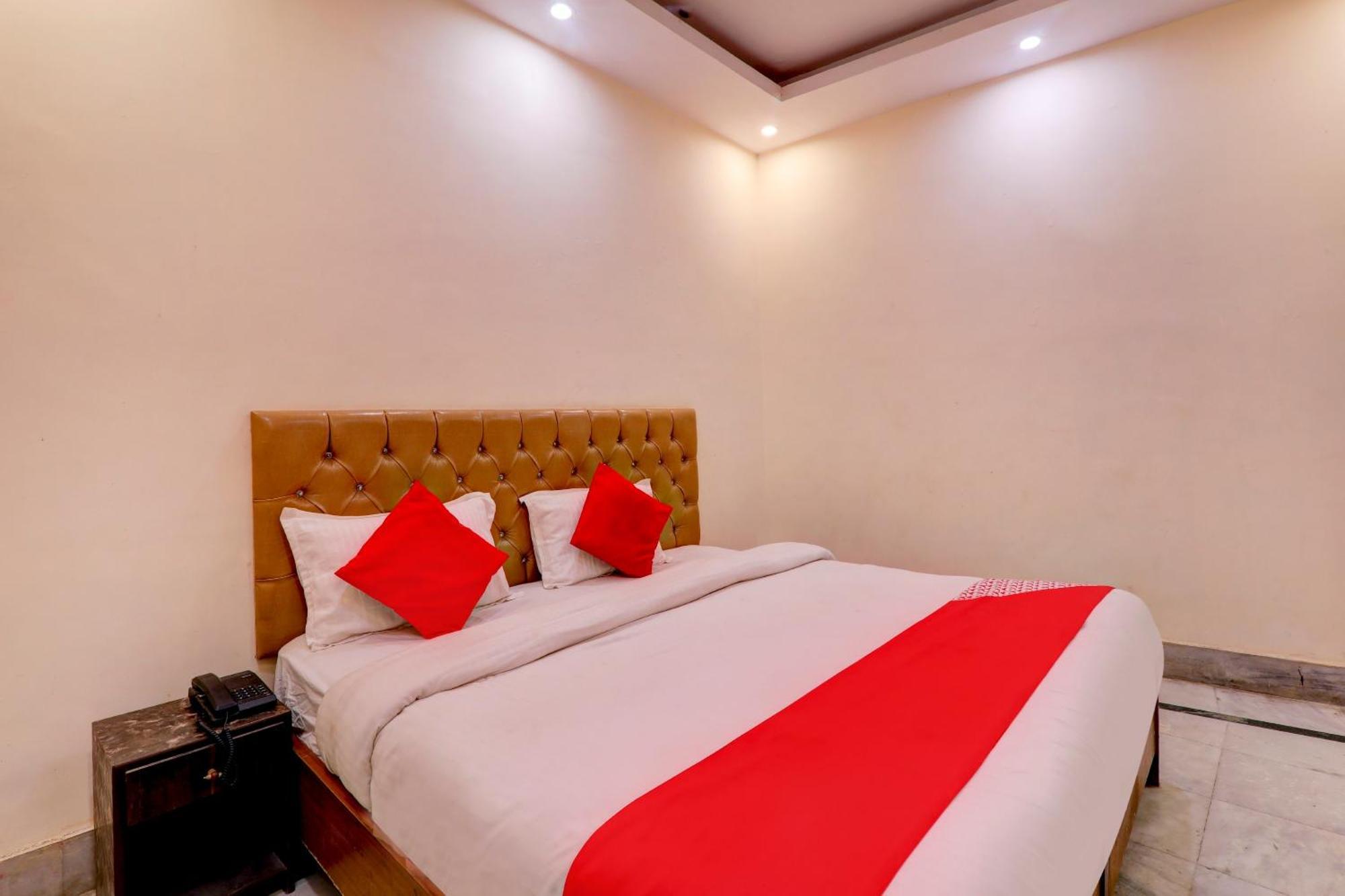 Hotel O Moon Palace Near Sahara Ganj Mall Lucknow Exteriör bild