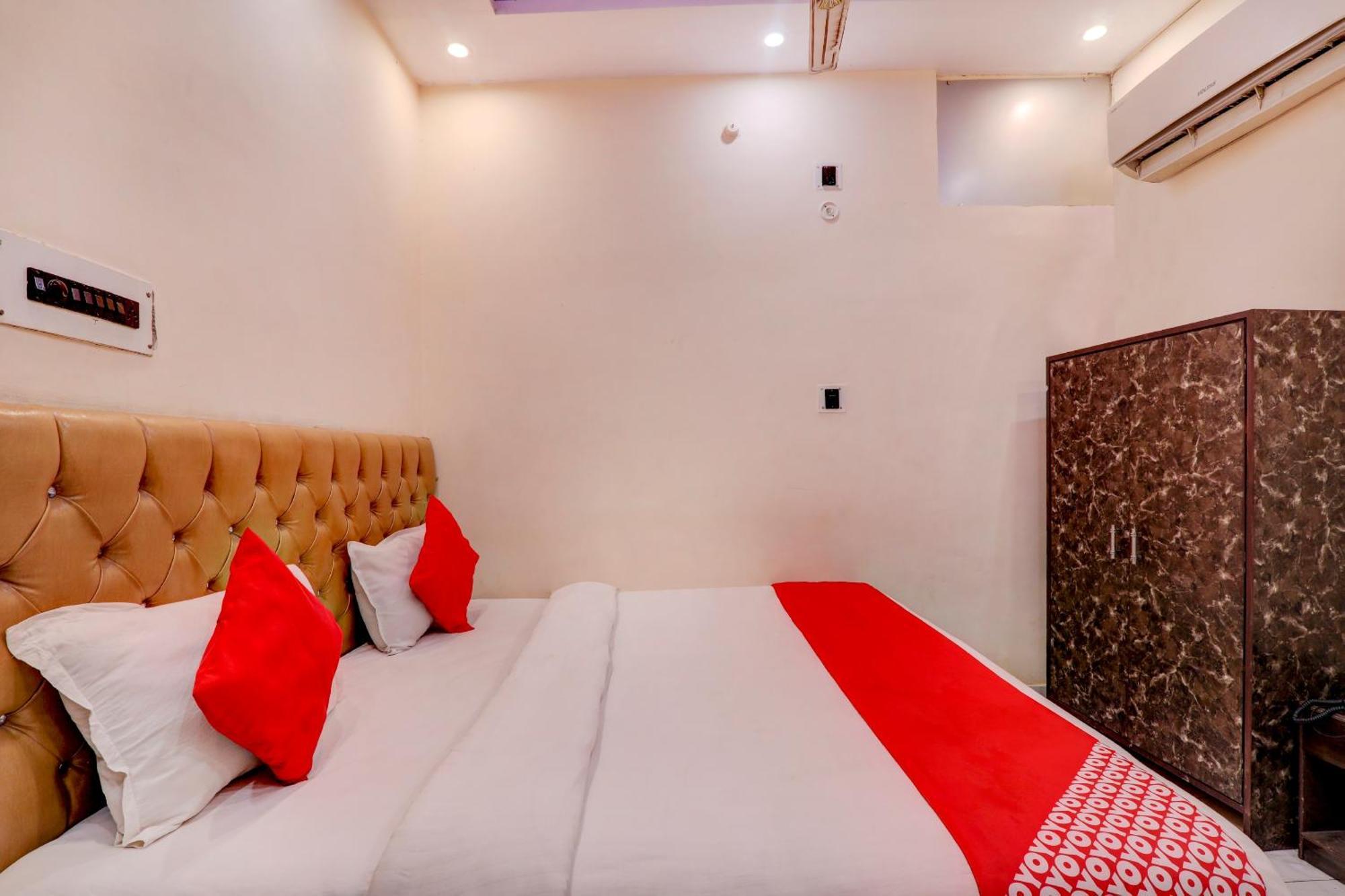 Hotel O Moon Palace Near Sahara Ganj Mall Lucknow Exteriör bild