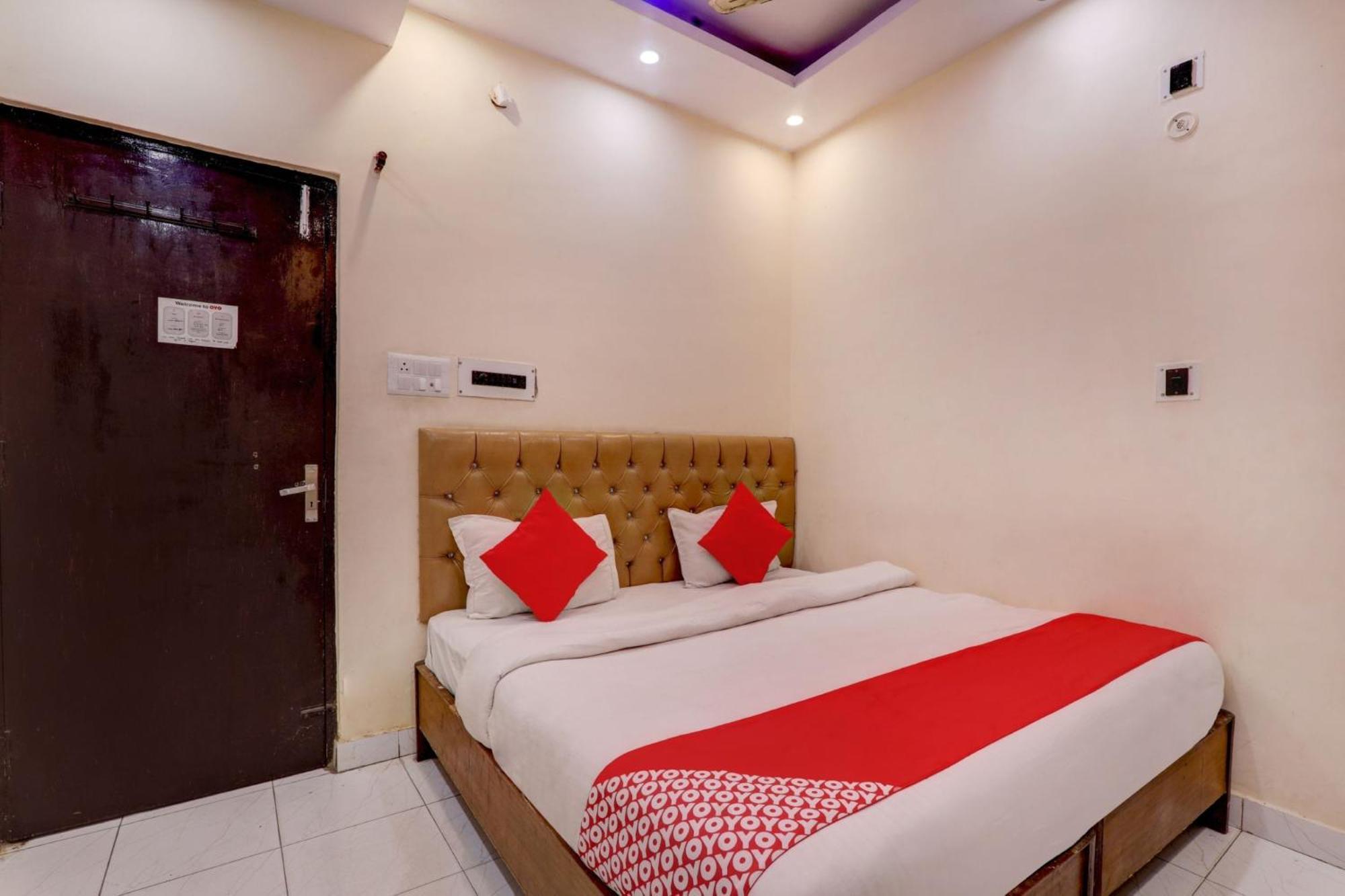 Hotel O Moon Palace Near Sahara Ganj Mall Lucknow Exteriör bild